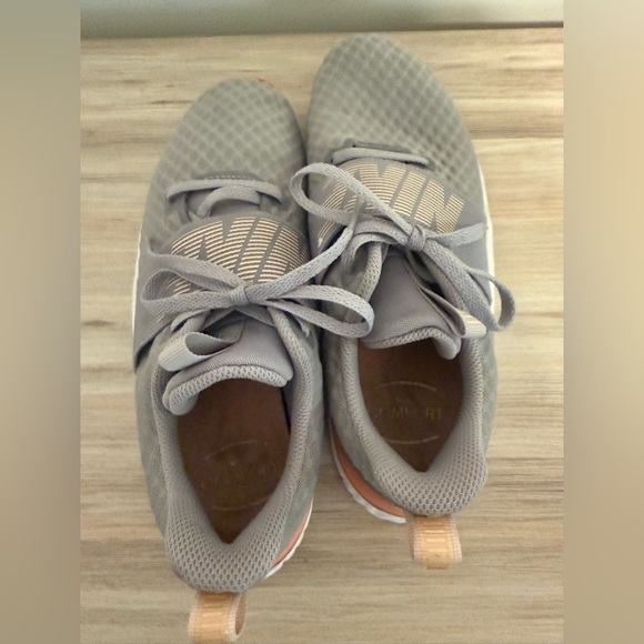 Nike Renew Womens 8 Gray Orange Athletic Running Shoes - Picture 3 of 6